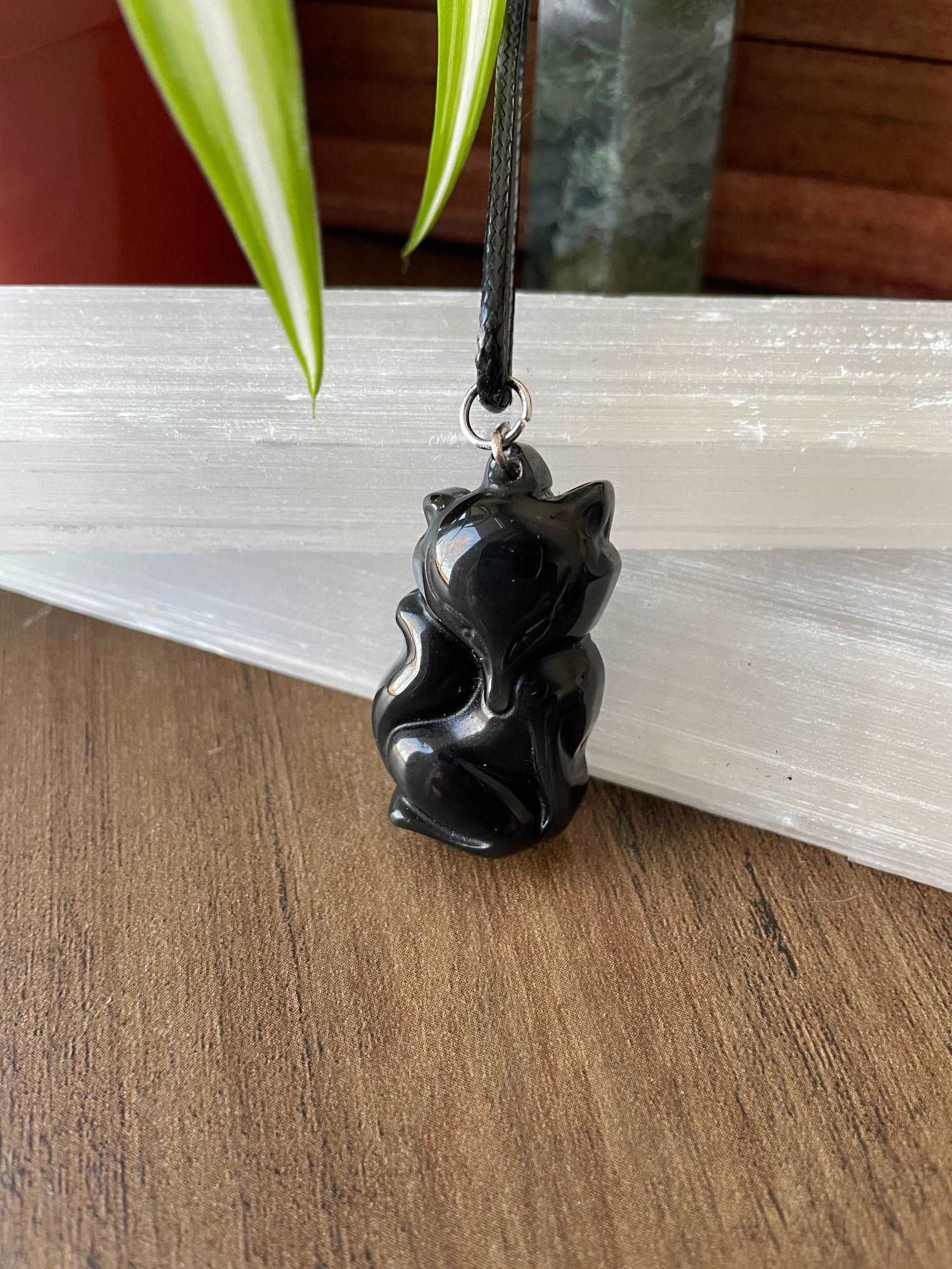 Obsidian fox online necklace