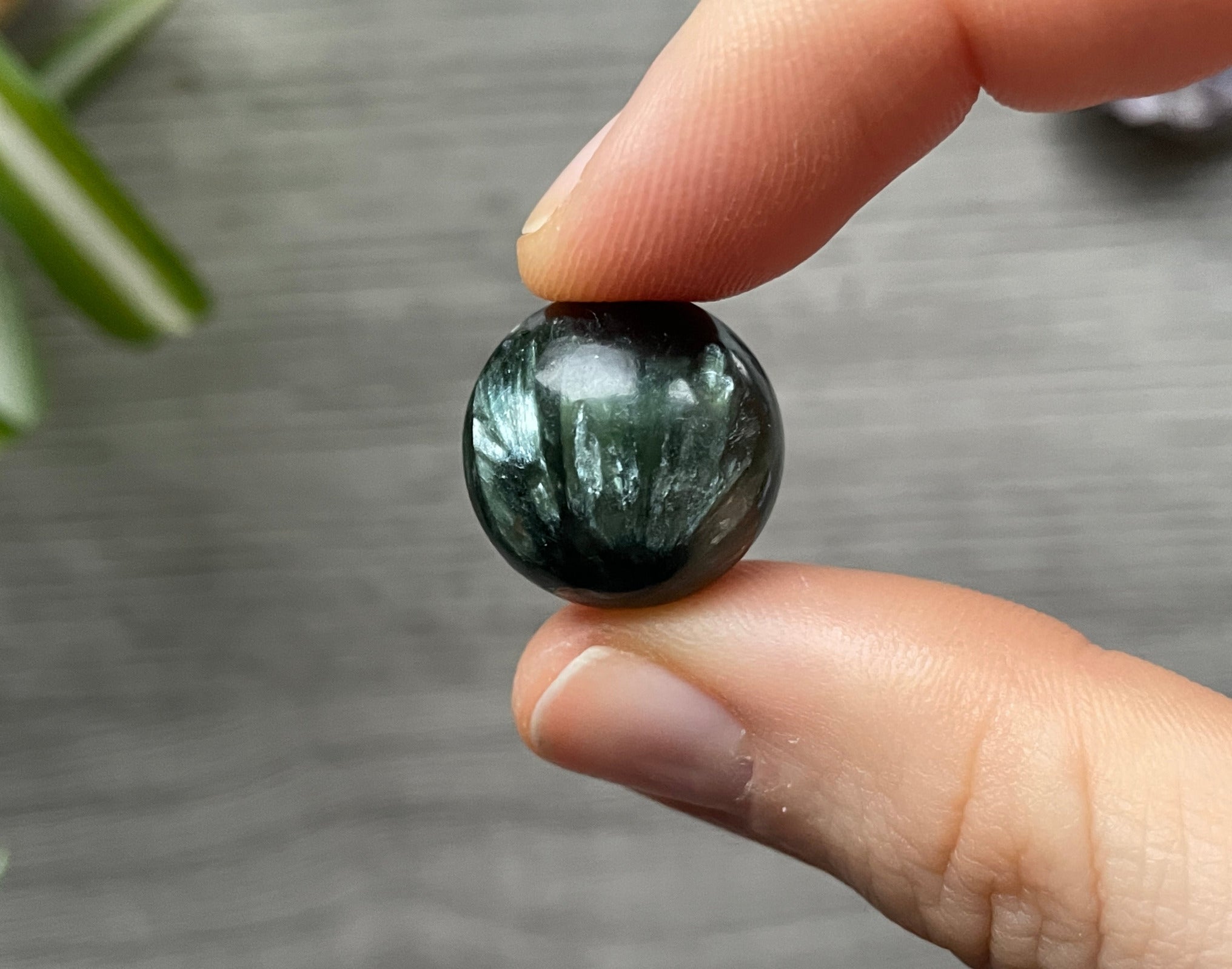 Seraphinite Mini Sphere - 17.5mm (B) – The Wandering Fox Emporium