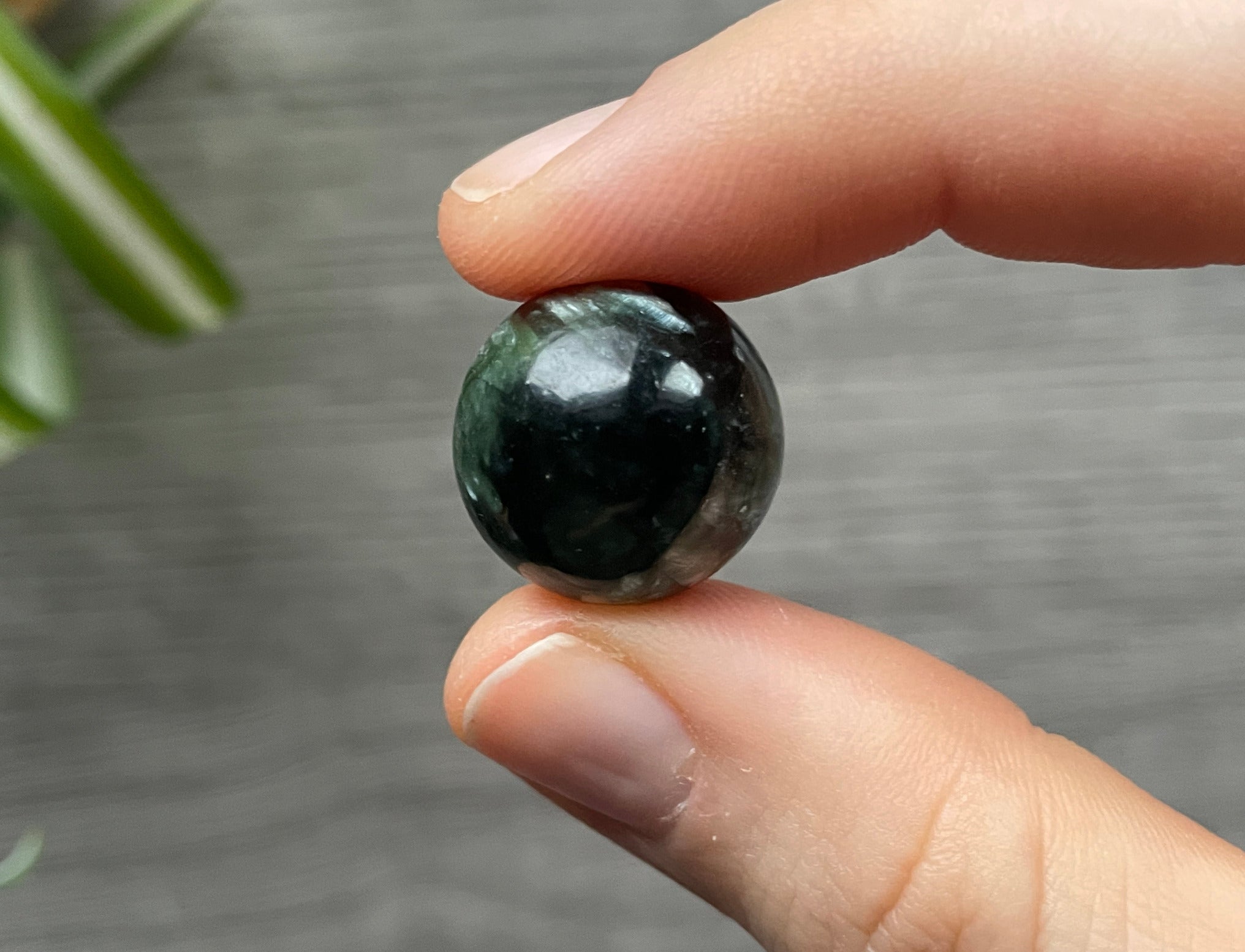 Seraphinite Mini Sphere - 17.5mm (B) – The Wandering Fox Emporium